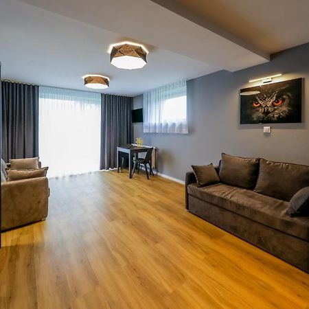 Trzy Male Drzewka Apartman Wielka Wies  Kültér fotó