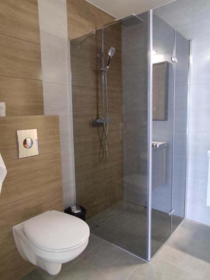 Trzy Male Drzewka Apartman Wielka Wies  Kültér fotó