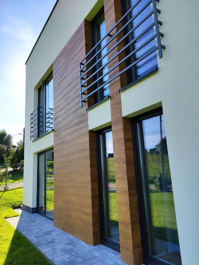 Trzy Male Drzewka Apartman Wielka Wies  Kültér fotó