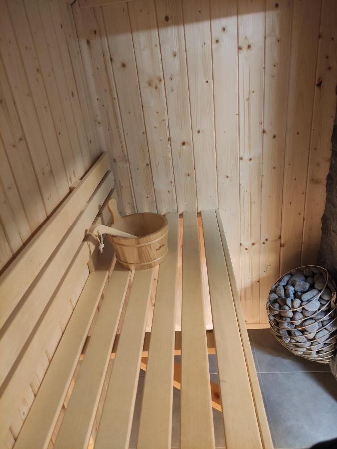 Trzy Male Drzewka Apartman Wielka Wies  Kültér fotó