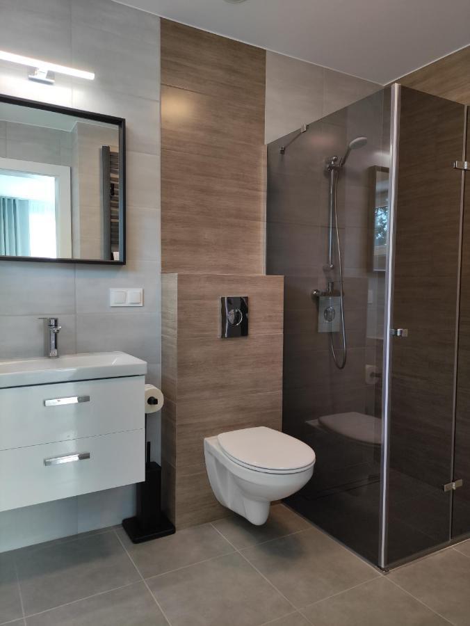 Trzy Male Drzewka Apartman Wielka Wies  Kültér fotó