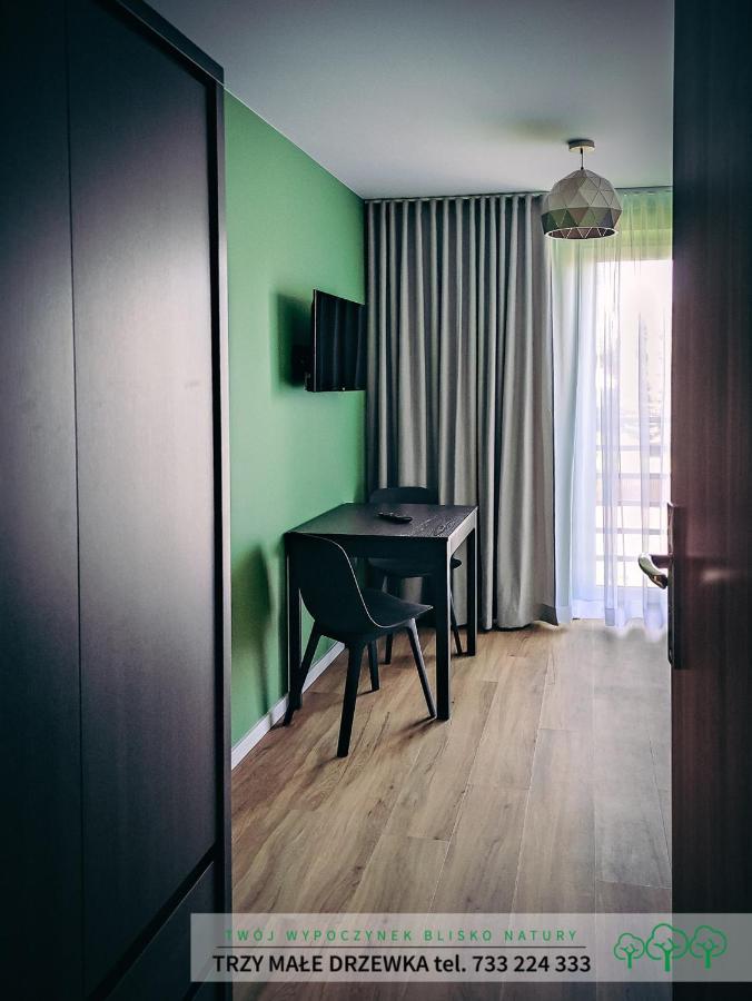 Trzy Male Drzewka Apartman Wielka Wies  Kültér fotó