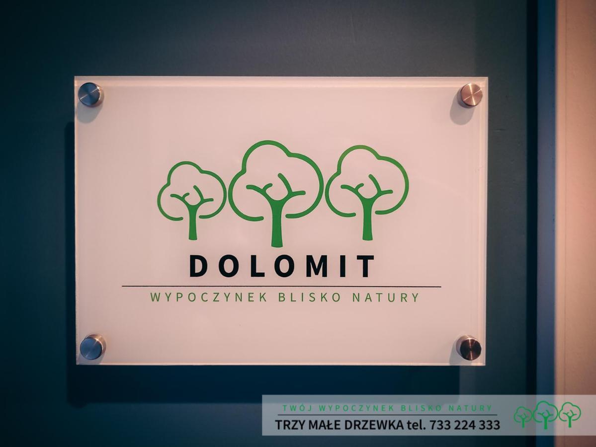 Trzy Male Drzewka Apartman Wielka Wies  Kültér fotó