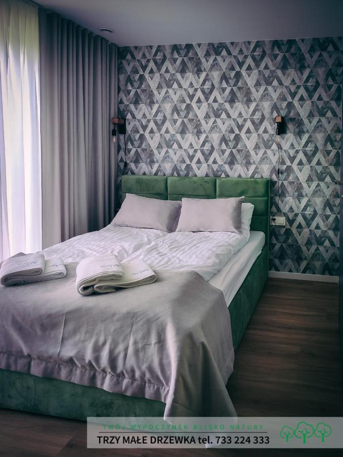 Trzy Male Drzewka Apartman Wielka Wies  Kültér fotó